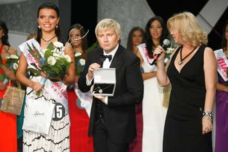 Финал конкурса «Мисс Русское Радио 2010» Финал конкурса «Мисс Русское Радио 2010»