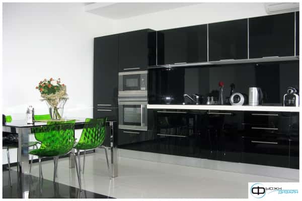 строгий, современный интерьер, преимущественно в чёрно-белой цветовой гамме с минимум мебели строгий, современный интерьер, преимущественно в чёрно-белой цветовой гамме с минимум мебели