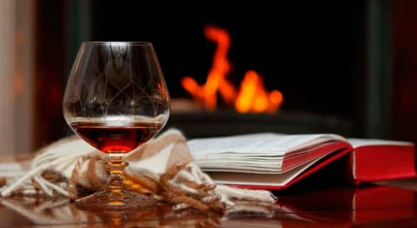 самогонный аппарат позволяет изготавливать виски; коньяк; текилу; ром; чачу; кальвадос; и, конечно же, водку самогонный аппарат позволяет изготавливать виски; коньяк; текилу; ром; чачу; кальвадос; и, конечно же, водку