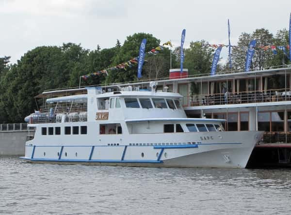 аренда теплохода для организации выпускного вечера