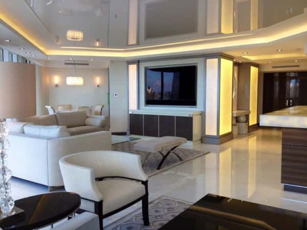 преимущества натяжных потолков